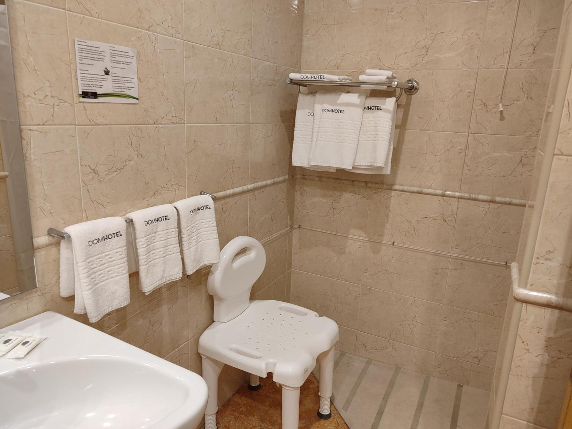 Dom Hotel Пенафиел Екстериор снимка